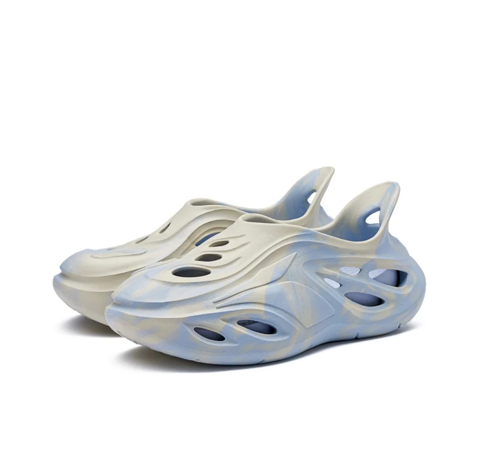 361° Swimming Whale 1 ‘Blue and Gray' - Image 4