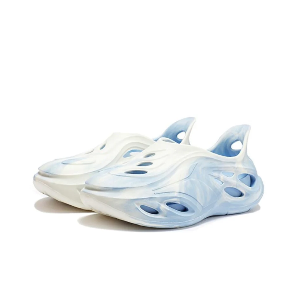 361° Swimming Whale 1 ‘White and Blue' - Image 3