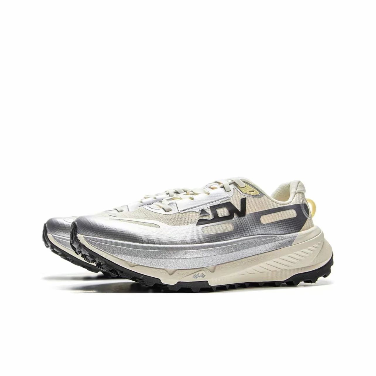 LiNing DiLu 2 ‘Beige Silver’「Women」 - Image 3