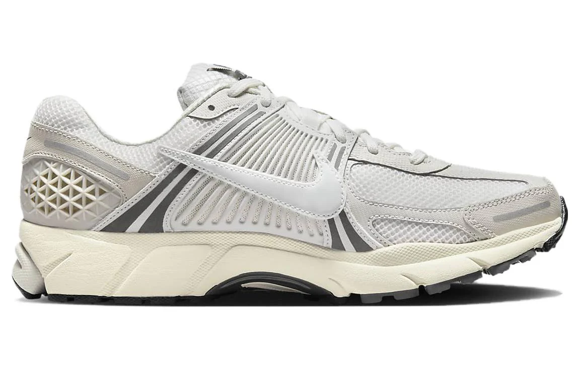 Nike Zoom Vomero 5 'Platinum Tint' - Image 2