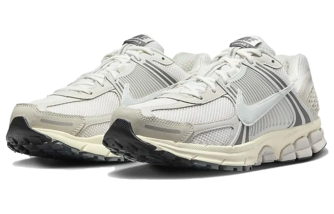 Nike Zoom Vomero 5 'Platinum Tint' - Image 3