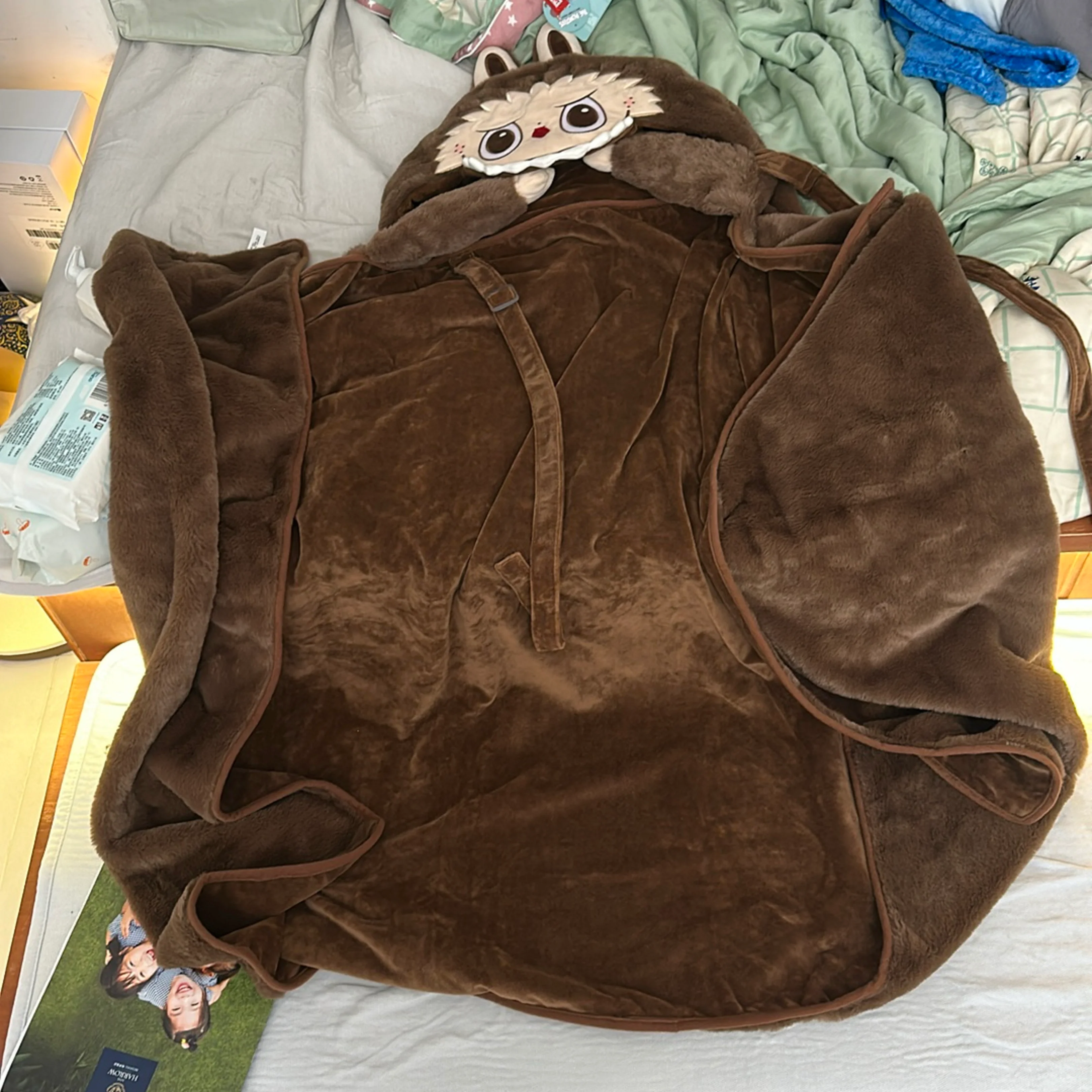 POP MART Blanket 175*138cm Brown - Image 3