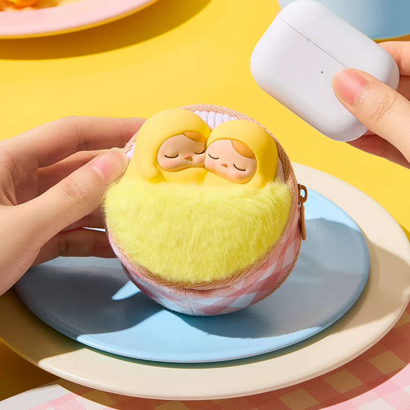 POP MART PUCKY Egg Bean Collection Beech Earphone Case - Image 2